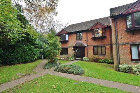 2 bedroom apartment for sale, Foxhills, Woking, Surrey, GU21