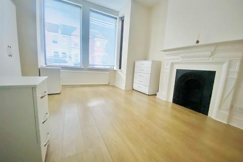 2 bedroom apartment to rent, Riffel Road, Willesden Green