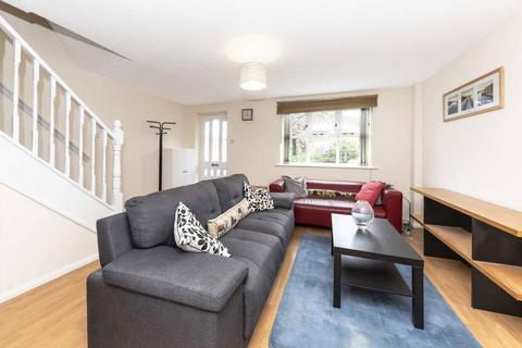 3 bedroom house to rent, Henry Doulton Drive, London SW17