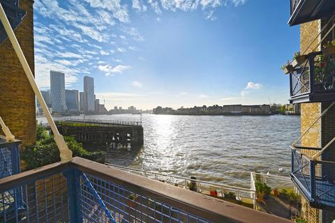 3 bedroom apartment for sale, Papermill Wharf, Narrow Street, London, E14