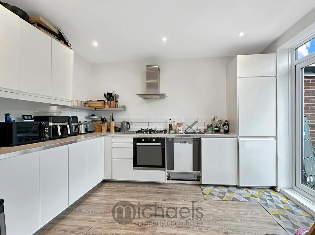 Kitchen/Dining Area