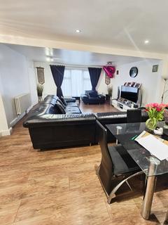 5 bedroom end of terrace house for sale, Branch Road, Ilford IG6