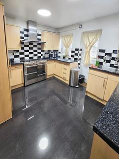 5 bedroom end of terrace house for sale, Branch Road, Ilford IG6