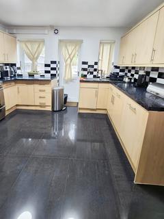 5 bedroom end of terrace house for sale, Branch Road, Ilford IG6