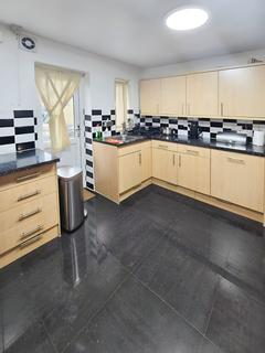 5 bedroom end of terrace house for sale, Branch Road, Ilford IG6