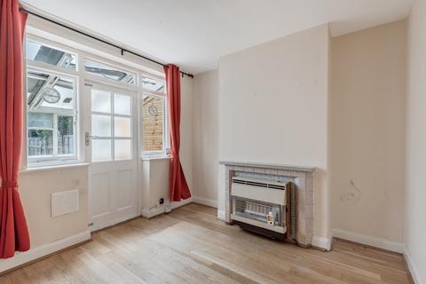 3 bedroom house to rent, Oakhampton Road London NW7