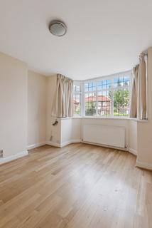 3 bedroom house to rent, Oakhampton Road London NW7