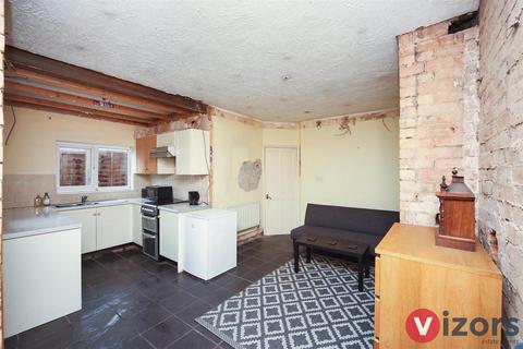 3 bedroom semi-detached house for sale, Birmingham Road, Redditch