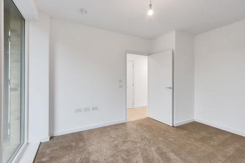 1 bedroom flat to rent, 34 Prince Regent Road, London TW3