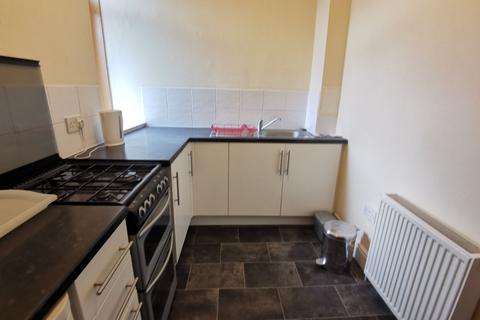 2 bedroom flat to rent, Imrie Place, Penicuik EH26