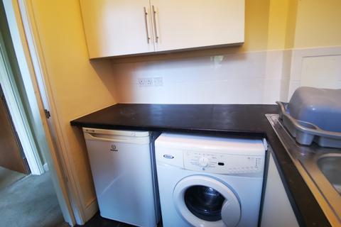 2 bedroom flat to rent, Imrie Place, Penicuik EH26