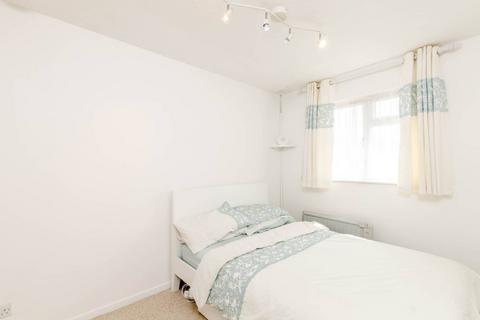 1 bedroom flat to rent, Rabournmead Drive, Northolt, UB5