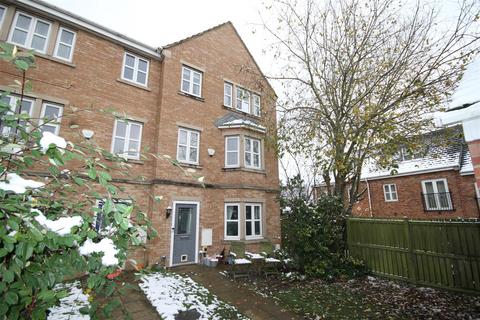 4 bedroom semi-detached house for sale, Laithe Hall Avenue, Cleckheaton