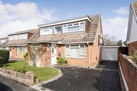 4 bedroom detached house for sale, Lulworth Close, Hayling Island