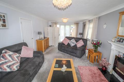 4 bedroom detached house for sale, Lulworth Close, Hayling Island