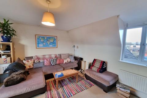 3 bedroom maisonette to rent, First floor flat, Station Road, Wrington