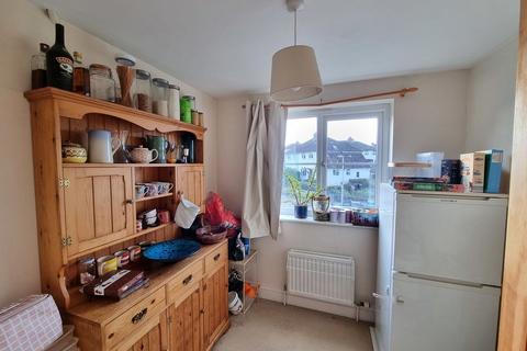 3 bedroom maisonette to rent, First floor flat, Station Road, Wrington