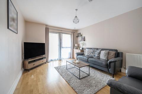 2 bedroom apartment for sale, Sutherland Road, London