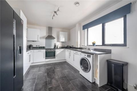 2 bedroom apartment for sale, Sutherland Road, London