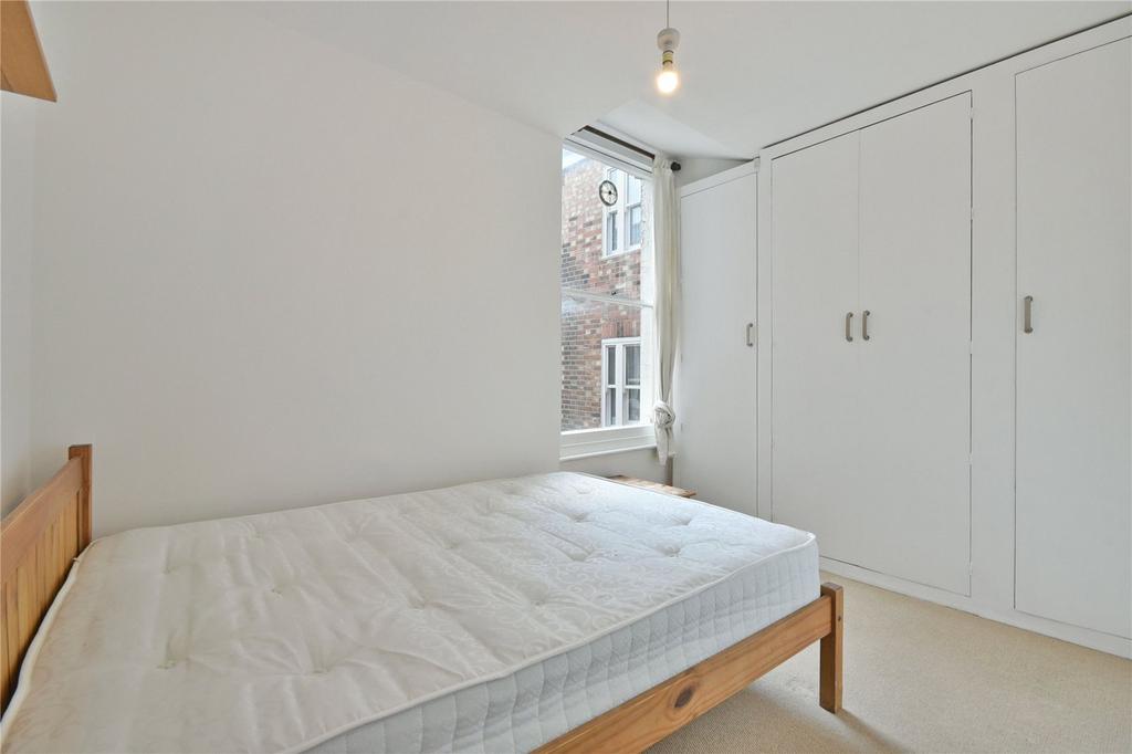 Apartment in London - View 2
