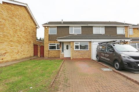 4 bedroom semi-detached house for sale, Swanbourne Drive, Hornchurch