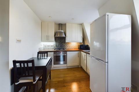 2 bedroom flat to rent, Gloucester Street, Pimlico, London, SW1V