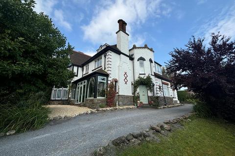 6 bedroom detached house for sale, Parc Howard Avenue, Llanelli