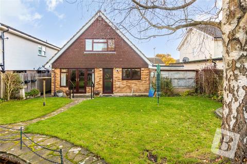 3 bedroom detached house for sale, Victoria Avenue, Langdon Hills, Basildon, Essex, SS16