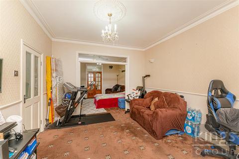 3 bedroom terraced house for sale, Norton Road, London