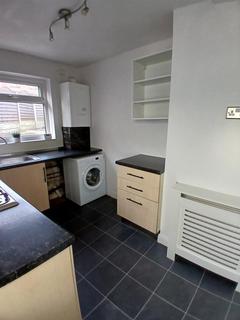 2 bedroom end of terrace house to rent, Standale Crescent, Pudsey, LS28 7JG