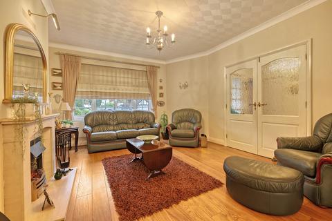 2 bedroom semi-detached bungalow for sale, Chigwell IG7