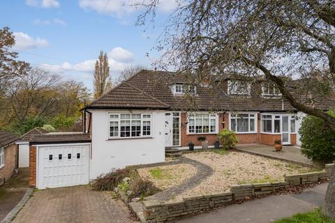 5 Bracken Drive, Chigwell, IG7 5RG