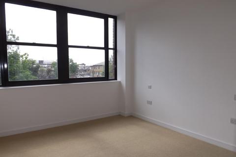 1 bedroom flat to rent, Eastern Road, Romford, Essex, RM1