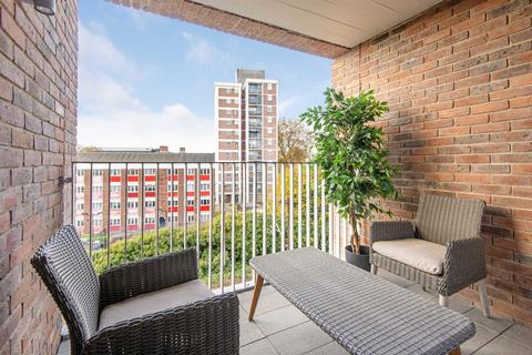 1 bedroom flat for sale, Downs Road, London E5