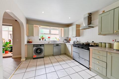 3 bedroom detached house for sale, Welbeck Close, Monkston, Milton Keynes, MK10