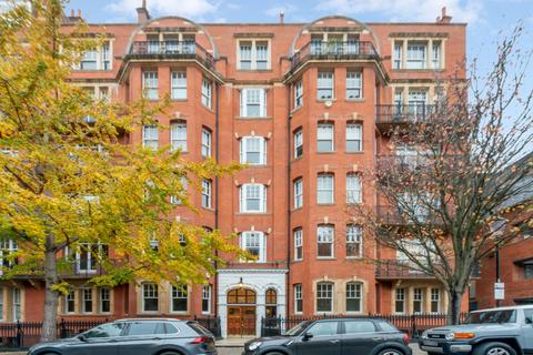 3 bedroom flat for sale, Oakwood Court, London