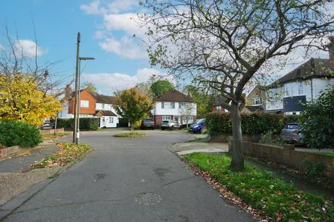 5 bedroom detached house for sale, Ford Close, Ashford TW15