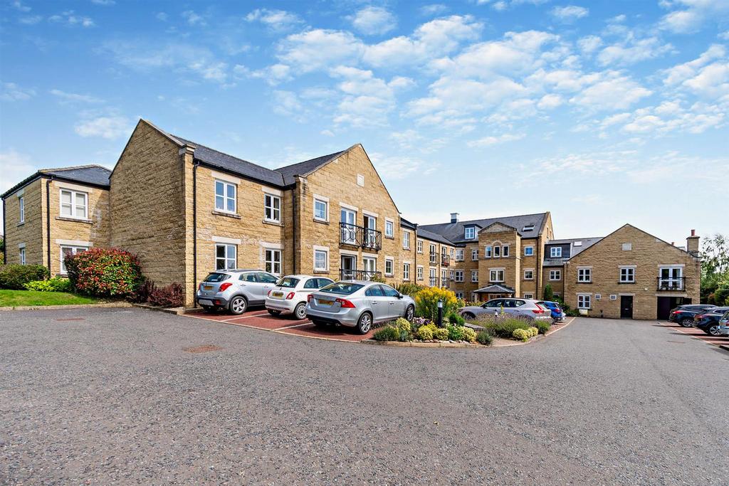 Hollis Court