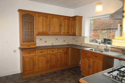 4 bedroom detached house to rent, Vineries, Boroughbridge, York