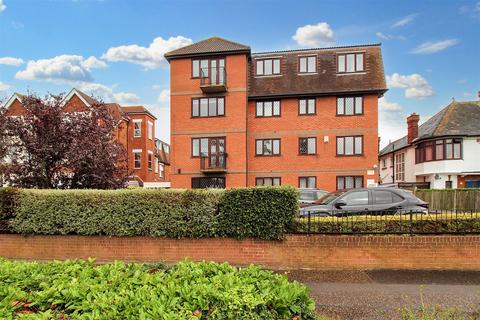 2 bedroom apartment for sale, Imperial Avenue, Westcliff-On-Sea