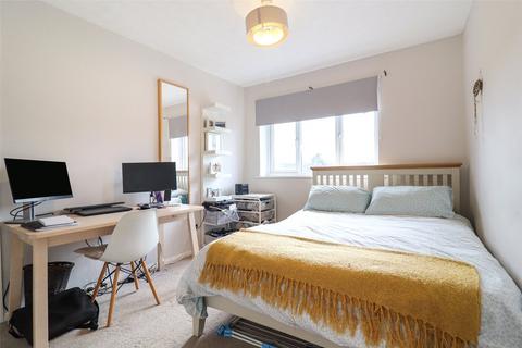 60 Beaufort Road, Church Crookham, Fleet, GU52 6AU