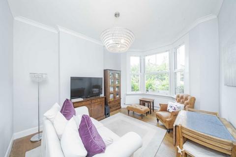 2 bedroom flat to rent, Buckingham Road, London N22