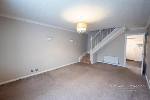 2 bedroom terraced house to rent, Kestrel Square, Downhill, Sunderland