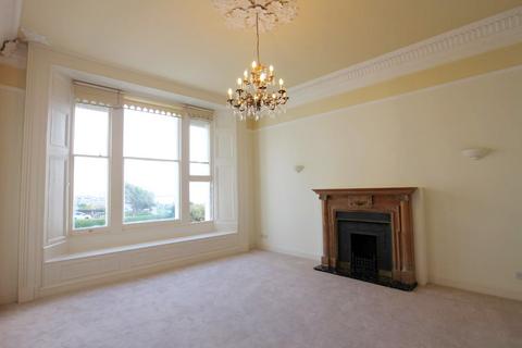 2 bedroom flat to rent, Marine Parade, Brighton BN2