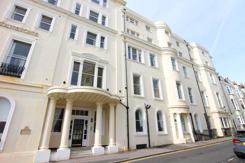 2 bedroom flat to rent, Marine Parade, Brighton BN2