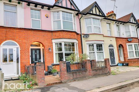 2 bedroom terraced house for sale, Waverley Road, South Woodford