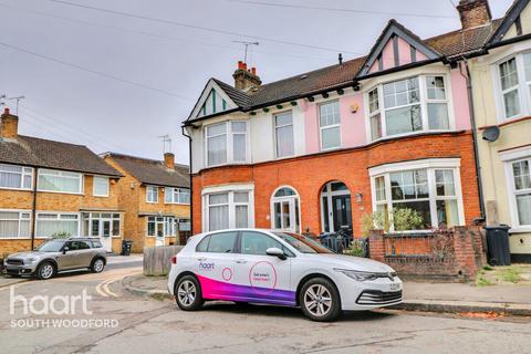 2 bedroom terraced house for sale, Waverley Road, South Woodford