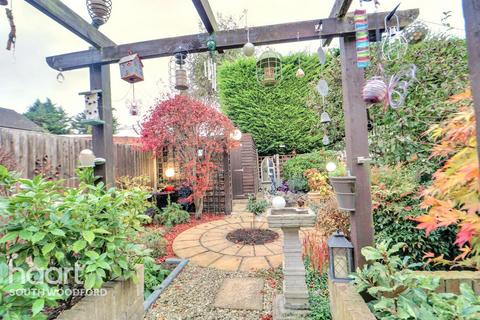 34 Waverley Road, London, E18 1HX