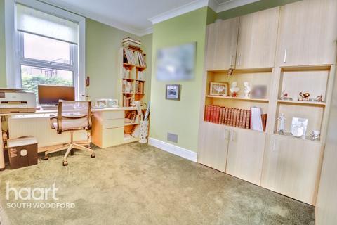 34 Waverley Road, London, E18 1HX