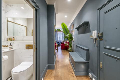 1 bedroom flat for sale, Monmouth Street, Seven Dials, London